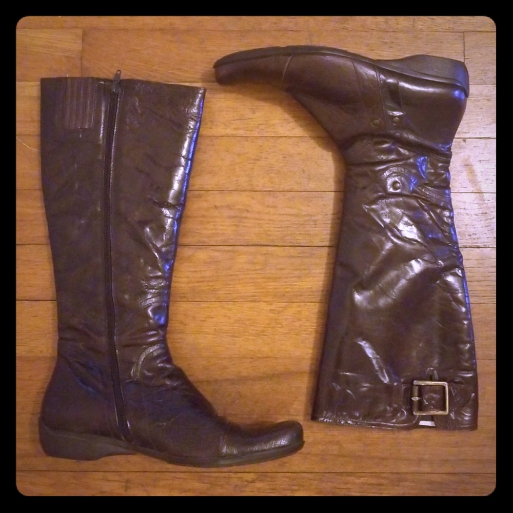 Type Z Brown leather knee boots
